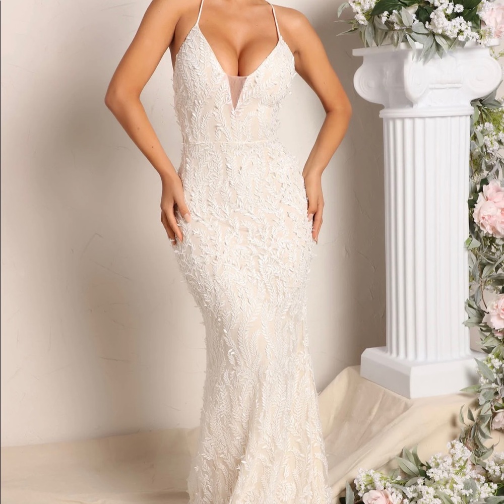COPY - Beautiful ivory lace wedding dress brand new